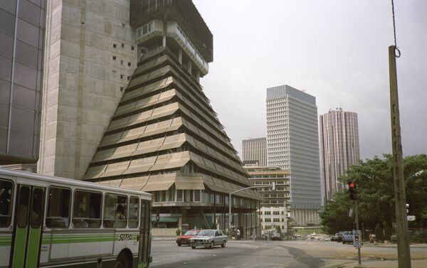 Дорожное движение и ландшафты Кот-д’Ивуара