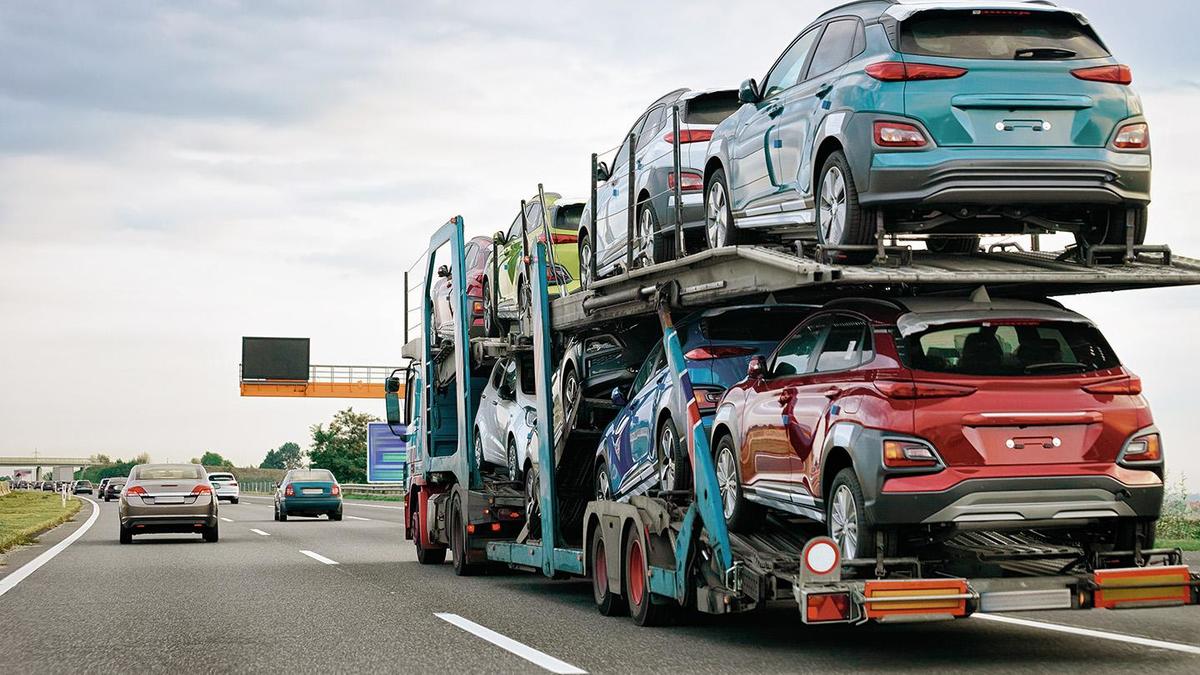 Ввоз автомобилей и автовозы на границе Казахстана